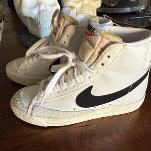 Nike White and black Sneakers
